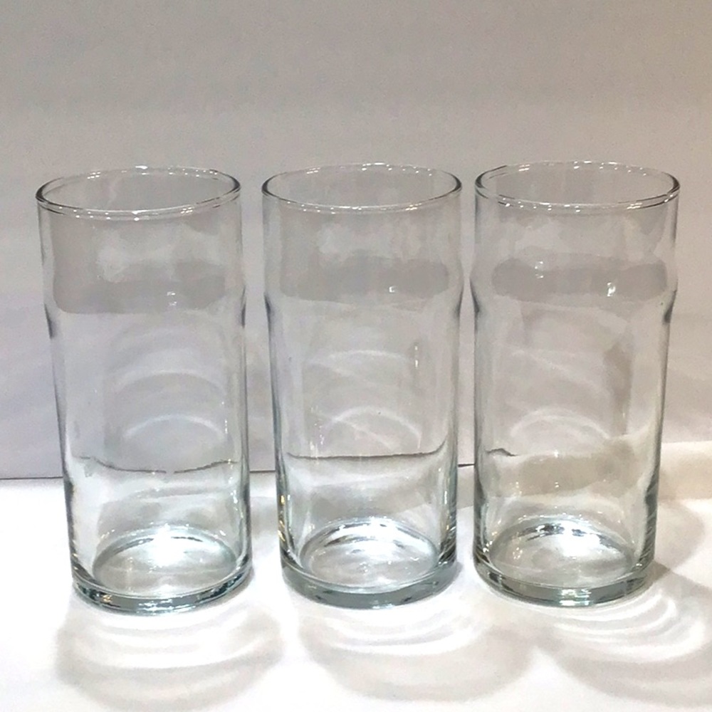 1960’s Anchor hocking glasses ridge near top